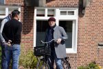 Amsterdam 1 mei 2021
Ferdinand Grapperhaus op zijn fiets in Amsterdam zuid. Hij helpt ook nog mensen waarvan het hondje overreden is door een fietser.