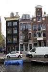 Amsterdam 21 april 2021
Frank sanders heeft zijn oude huis laten verbouwen tot meerdere appartementen . Ze staan nu te koop.
