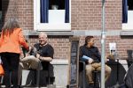 Amsterdam 12 mei 2021
Gordon met zijn hondje Toto op terras bij Blushing in Amsterdam . Patrick zijn beste vriend. en steun en toeverlaat zit rechts naast hem