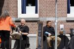 Amsterdam 12 mei 2021
Gordon met zijn hondje Toto op terras bij Blushing in Amsterdam . Patrick zijn beste vriend. en steun en toeverlaat zit rechts naast hem