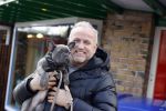 Blaricum 13 april 2021
Gordon met zijn hondje Toto in het centrum van Blaricum