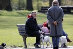Amsterdam 16 april 2021
Hans v d Togt met vrienden en honden in het Beatrixpark