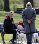 Amsterdam 16 april 2021
Hans v d Togt met vrienden en honden in het Beatrixpark