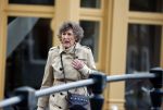 Amsterdam 3 mei 2021
Hedy d Ancona wandelend op straat in het centrum van Amsterdam