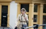 Amsterdam 3 mei 2021
Hedy d Ancona wandelend op straat in het centrum van Amsterdam