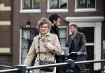 Amsterdam 3 mei 2021
Hedy d Ancona wandelend op straat in het centrum van Amsterdam