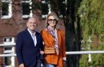 Amsterdam 13 mei 2021
Jaap v Zweden en zijn vrouw Aaltje wandelend door Amsterdam