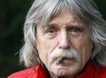 Rolde 19 mei 2021
Johan Derksen aan het wandelen met zijn hond in de boosen bij Rolde