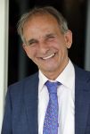 Nijkerk 22 mei 2021
Rene le Blanc overhandigt Johan Vlemmix award voor uitbrengen 175 cd 's