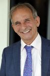 Nijkerk 22 mei 2021
Rene le Blanc overhandigt Johan Vlemmix award voor uitbrengen 175 cd 's