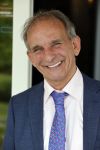Nijkerk 22 mei 2021
Rene le Blanc overhandigt Johan Vlemmix award voor uitbrengen 175 cd 's