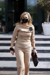 Uden 20 april 2021
Koningin Maxima bezoekt het HQ van CSU . Ze arriveert in haar audi A8
