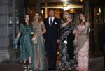Amsterdam 12 mei 2021
Koning Willem Alexander Koningin Maxima Prinses Beatrix Prinses Amalia Alexia en Ariane bij Carre vanwege de 50e verjaardag van Koningin Maxima