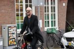 Amsterdam 3 april 2021
Maik de Boer op de fiets in Amsterdam zuid