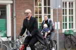 Amsterdam 3 april 2021
Maik de Boer op de fiets in Amsterdam zuid
