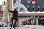 Amsterdam 3 april 2021
Maik de Boer op de fiets in Amsterdam zuid