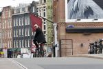 Amsterdam 3 april 2021
Maik de Boer op de fiets in Amsterdam zuid