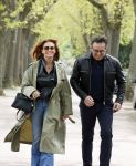 Huizen 15 mei 2021
Marco Borsato en Leontien Borsato vertrekken vanuit Huizen naar de verjaardag van Leco