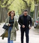 Huizen 15 mei 2021
Marco Borsato en Leontien Borsato vertrekken vanuit Huizen naar de verjaardag van Leco