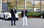 Amsterdam 12 mei 2021
Marco Borsato en Rolf Sanchez arriveren in de porsche Taycan bij Q music