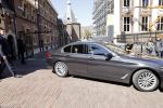 Den Haag 26 april 2021
Minister president Mark Rutte vertrekt met zijn auto vanaf het torentje. Er staan veel mensen te kijken.