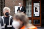 ilpendam 3 mei 2021
Opnames serie over Pim Fortuyn,de transformatie naar Pim Fortuyn . Jeroen Spitzenberger speelt Pim Fortuyn. Jaap Spijkers is ook aanwezig .