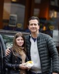 Amsterdam 14 mei 2021
Quincy Schellevis met zijn dochter in Amsterdam zuid