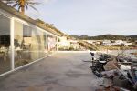 Ibiza 23 april 2021
Wesley Sneijder heeft in Jesus een huis te koop staan. Hij heeft er ook nog een prachtige villa samen met Yolanthe Cabau. Restaurant Xaxa staat te koop.