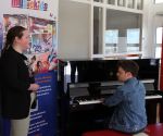 Rotterdam, 23 April 2021
Sophia Kinderziekenhuis
Roel v Velzen met de kinderen Lotte Riegen en Noud Kradolfer