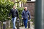 Weesp 14 mei 2021
Rolf Koster met partner in het centrum van Weesp.