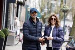 Amsterdam/ Amstelveen  10 april 2021
Ruud Gullit en zijn vriendin Karin de Rooij op de cornelis schuytstraat. Ze hebben samen een appartement in Amstelveen