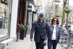Amsterdam/ Amstelveen  10 april 2021
Ruud Gullit en zijn vriendin Karin de Rooij op de cornelis schuytstraat. Ze hebben samen een appartement in Amstelveen