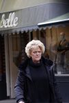 Amsterdam 7 april 2021
Simone Kleinsma doet boodschappen op de cornelis schuytstraat en gaat daarna naar de voetpedicure
