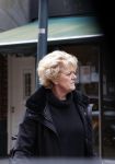 Amsterdam 7 april 2021
Simone Kleinsma doet boodschappen op de cornelis schuytstraat en gaat daarna naar de voetpedicure
