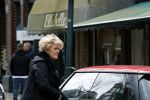 Amsterdam 7 april 2021
Simone Kleinsma doet boodschappen op de cornelis schuytstraat en gaat daarna naar de voetpedicure