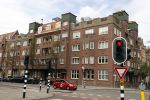 Amsterdam 7 april 2021
Simone Kleinsma doet boodschappen op de cornelis schuytstraat en gaat daarna naar de voetpedicure. Oude huis / appartement van Simone Kleinsma waar ze woonde met haar man Guus Verstraete