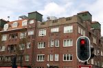 Amsterdam 7 april 2021
Simone Kleinsma doet boodschappen op de cornelis schuytstraat en gaat daarna naar de voetpedicure. Oude huis / appartement van Simone Kleinsma waar ze woonde met haar man Guus Verstraete
