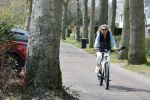 Bergen 19 april 2021
Sonja Bakker fietst op haar mountainbike naar huis