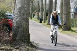 Bergen 19 april 2021
Sonja Bakker fietst op haar mountainbike naar huis