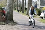 Bergen 19 april 2021
Sonja Bakker fietst op haar mountainbike naar huis