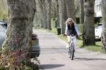 Bergen 19 april 2021
Sonja Bakker fietst op haar mountainbike naar huis