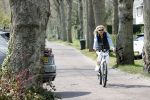 Bergen 19 april 2021
Sonja Bakker fietst op haar mountainbike naar huis