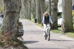 Bergen 19 april 2021
Sonja Bakker fietst op haar mountainbike naar huis