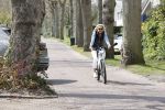 Bergen 19 april 2021
Sonja Bakker fietst op haar mountainbike naar huis