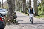 Bergen 19 april 2021
Sonja Bakker fietst op haar mountainbike naar huis