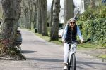 Bergen 19 april 2021
Sonja Bakker fietst op haar mountainbike naar huis