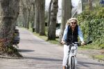 Bergen 19 april 2021
Sonja Bakker fietst op haar mountainbike naar huis