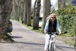 Bergen 19 april 2021
Sonja Bakker fietst op haar mountainbike naar huis