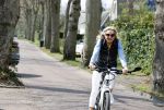 Bergen 19 april 2021
Sonja Bakker fietst op haar mountainbike naar huis