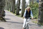 Bergen 19 april 2021
Sonja Bakker fietst op haar mountainbike naar huis